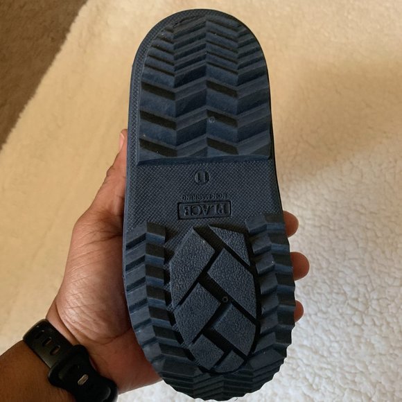 Toddler Boys Dino Snow Boots***Like new, worn once - Picture 3 of 12